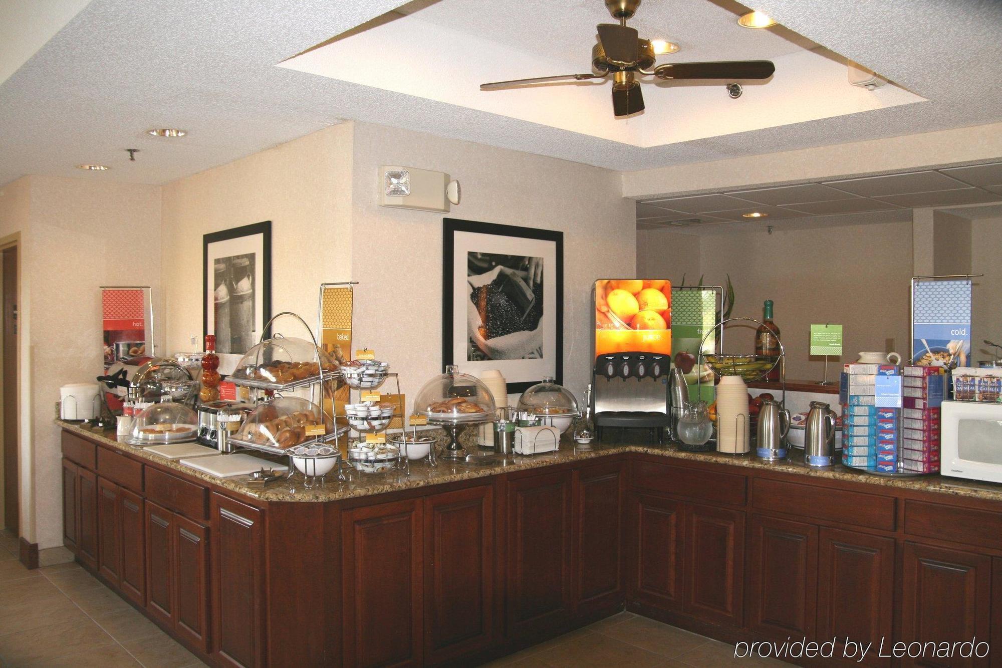 Sonesta Essential Ames Motel Restaurant photo