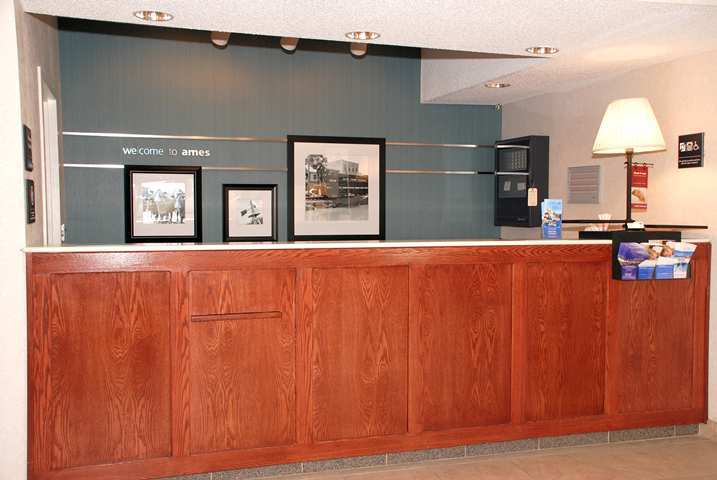 Sonesta Essential Ames Motel Interior photo